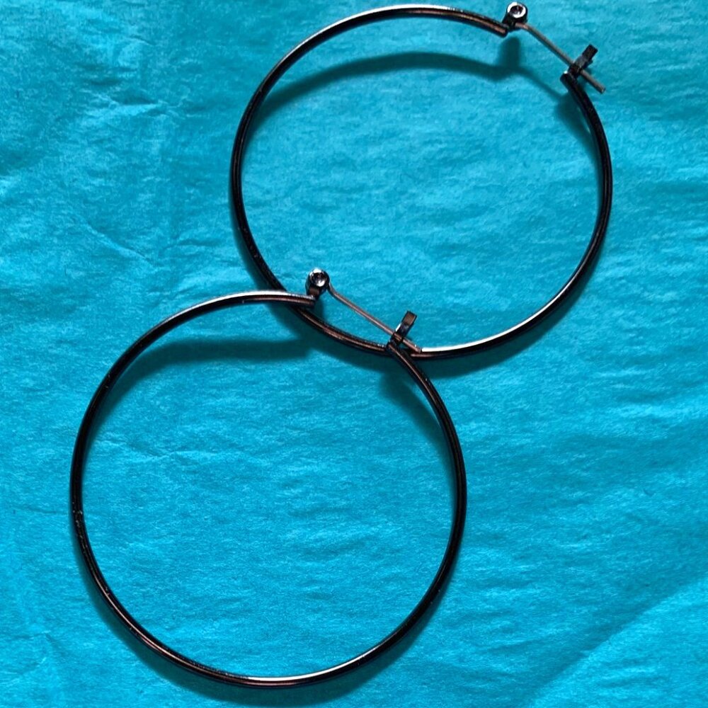 VINTAGE 80s SILVER HOOP EARRINGS
